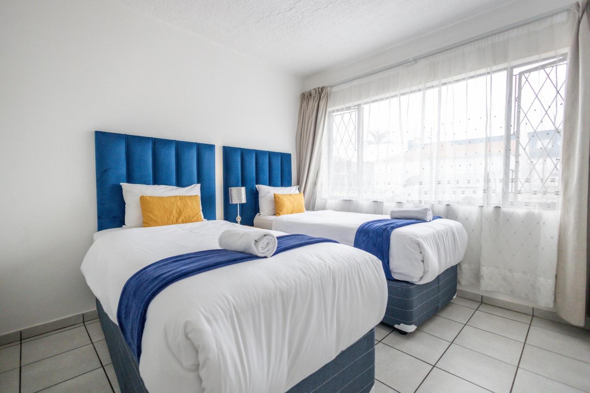 Safi Luxury Apartment 2 East London Bagian luar foto